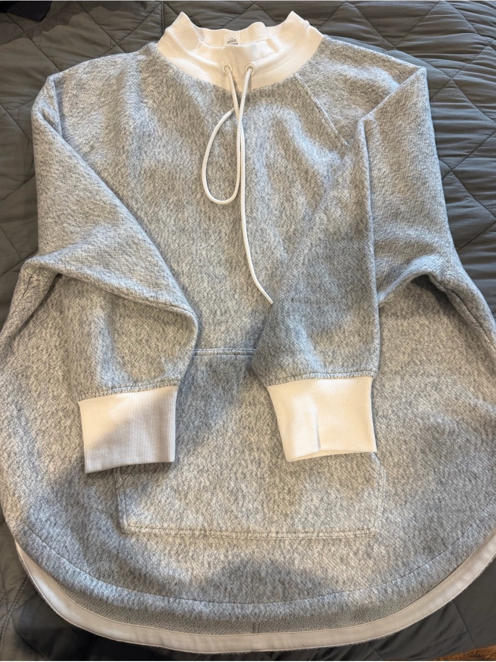 Lou & Greg Women's Gray Pullover Sweatshirt with White Trim XL